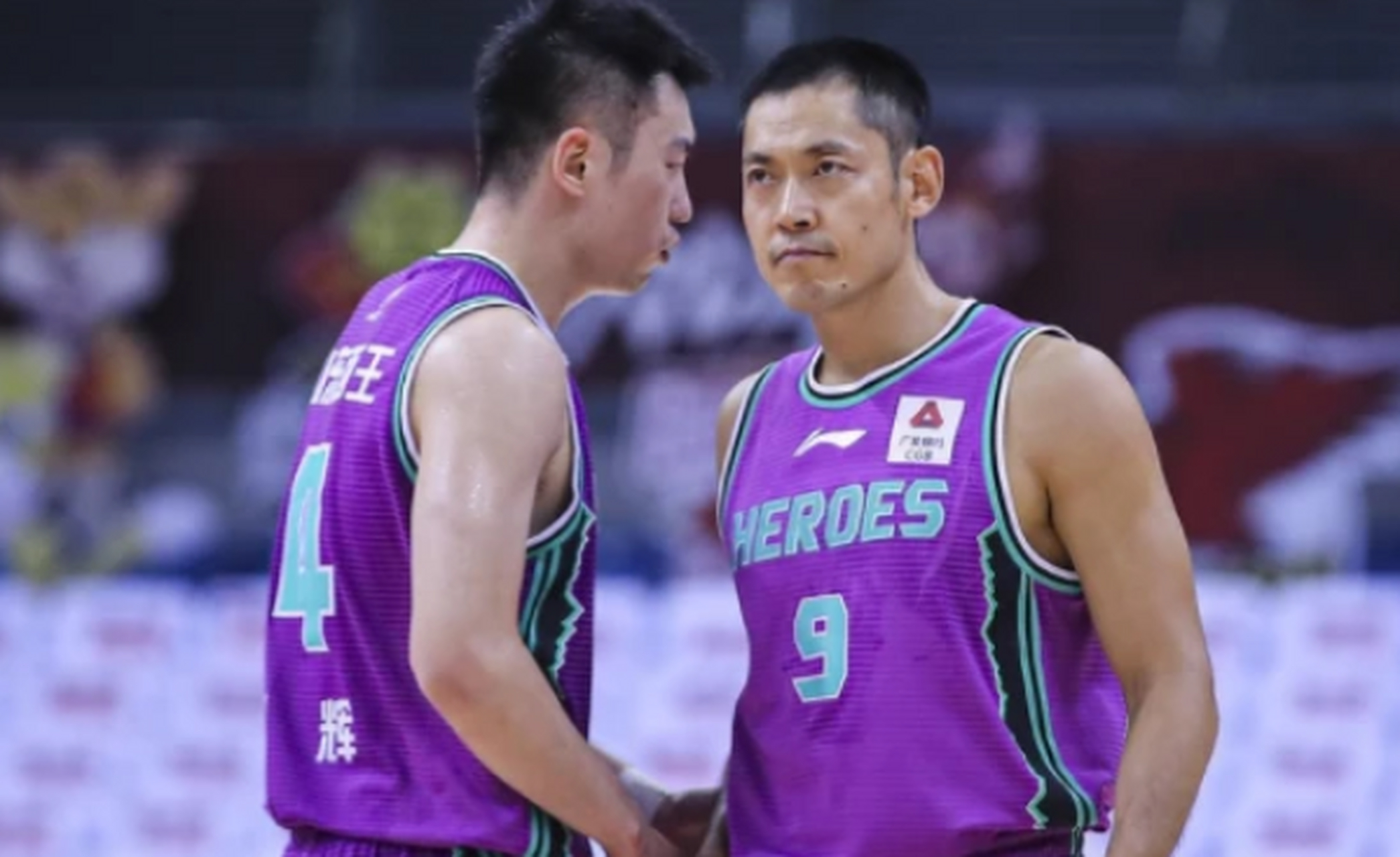 包含马德里竞技训练开放日，今晨调整名单引欢呼，CBA常规赛在即，更衣室氛围转暖的词条